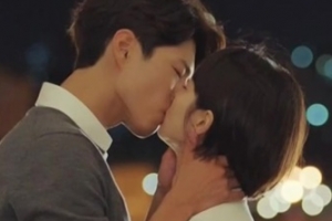 ‘남자친구’ 송혜교♥박보검, 쿠바서 재회 후 입맞춤 ‘로맨틱 끝판왕’