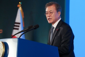 문 대통령 주간 국정 지지도 46.4%…4주 만에 소폭 반등 [리얼미터]