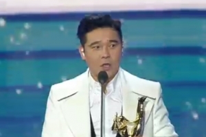 [2019 골든디스크] 임창정, 발라드상 수상 “아들들아, 아빠가 방탄소년단 봤다”