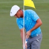 괴짜 디섐보 ‘깃대 퍼트’ PGA 투어의 대세 되나