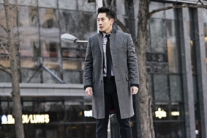 ‘나쁜 형사’ 신하균, 도심 한복판 마비 시킨 추격전 포착 ‘분노 눈빛’