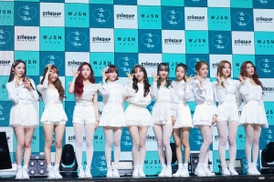 우주소녀, 마법학교 졸업 후 즐기는 카니발 “압도적인 비주얼 판타지 보여줄게요”