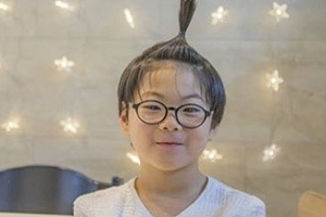 삼둥이 근황, 랜선이모 심쿵하게 하는 귀여운 사과머리