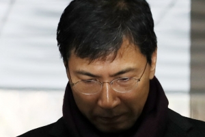 [포토] ‘고개 숙인’ 안희정, 항소심 결심공판 출석