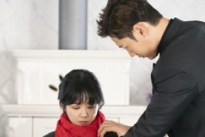 ‘황후의 품격’ 장나라♥최진혁, 안방극장 설레게 하는 ‘심쿵 투샷 포착’