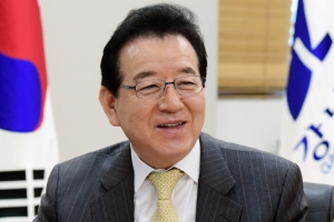 “신사동 가로수길에 ‘하늘길’ 연내 착공… 강남 명물 만들겠다”