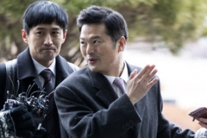 김태우 3차 참고인 조사…박형철·이인걸 검찰에 고발