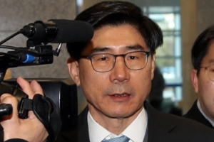 ‘채용비리’ 이광구 전 우리은행장 징역 1년6개월…“취준생 배신”