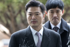 대검 징계위, ‘특감반 비리’ 김태우 수사관 ‘해임’ 결정