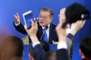 문 대통령 14일 신년 기자회견…“기자 200여명과 자유로운 문답”