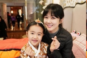 ‘황후의 품격’ 장나라, 오아린과 귀여운 투샷 ‘현장 밝히는 미소’