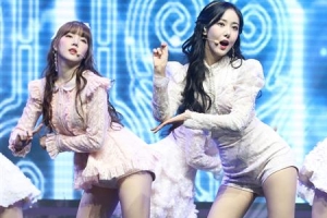 [포토] 여자친구, 핫팬츠로 ‘시선 집중’