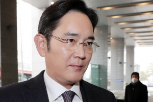이재용 3심 ‘서류전쟁’…1년간 의견서만 100여건