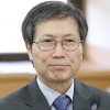 김갑배 검찰과거사위원장 사의… 현직 검사들과 분란 탓인 듯
