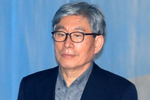 ‘정치공작’ 원세훈 파기환송심서 징역 9년…“혐의 모두 유죄”