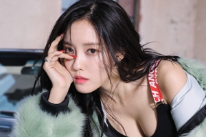 [포토] ‘볼륨 과시’ 효민, MV 스틸컷 과감한 노출