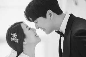‘연애의 맛’ 이필모♥서수연, 웨딩화보 공개 “세상 행복한 미소”