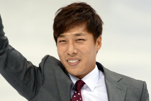 김동성, 친모 살인청부 여교사와 내연 의혹…수억 원대 선물까지