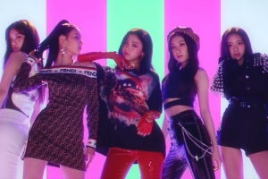 JYP 신인 걸그룹 ITZY(있지) 첫선… 유나·신류진·이채령·리아·황예지 5인조