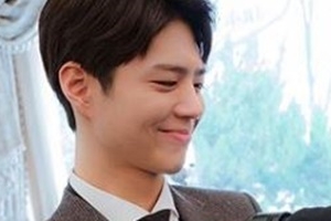 ‘남자친구’ 박보검, 현장 밝히는 훈훈 미소 ‘오늘 촬영은 내가~’