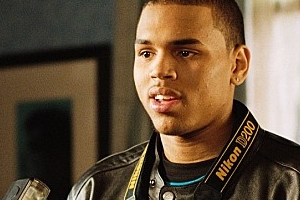 ‘약물 성폭행 혐의’ 245억 소송당한 크리스브라운, 고소女 음성메시지 공개