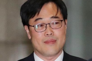 “기부금 사적 이용 죄질 불량”… 셀프 후원 김기식 징역형