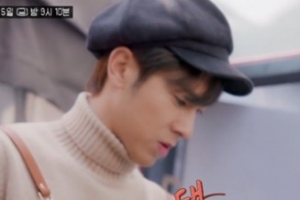 ‘커피프렌즈’ 유노윤호 합류, 도착하자마자 싱크대行 “꼭 밖에 나갈 것”