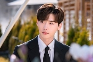 이종석, ‘로맨스는 별책부록’ 스틸 공개 “피아노로 여심 저격”