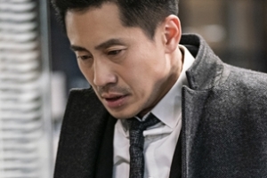 ‘나쁜형사’ 신하균 vs 박호산, 주먹다짐 현장 포착 ‘팽팽한 긴장감’