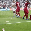 신발과 물병 그라운드에 어지러이 AFC “카타르-UAE전 조사”
