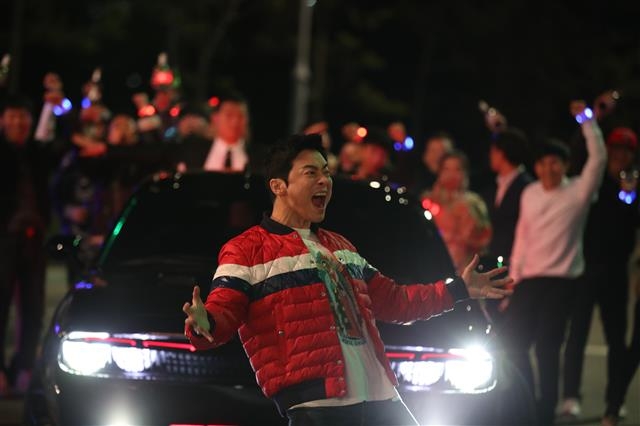 영화 ‘뺑반’의 한 장면. 쇼박스 제공