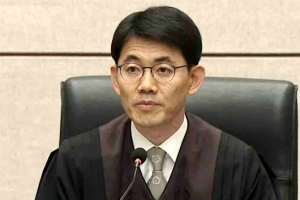 [김경수 법정구속] 성창호 부장판사는 누구