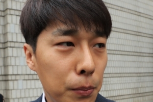 김동성 “사귀는 사이 아냐. 사회적으로 죽일 놈 됐다” 격정 토로