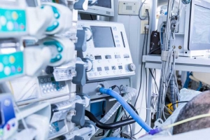 중환자실에서 울리는 잘못된 경보 줄이는 인공지능 나왔다