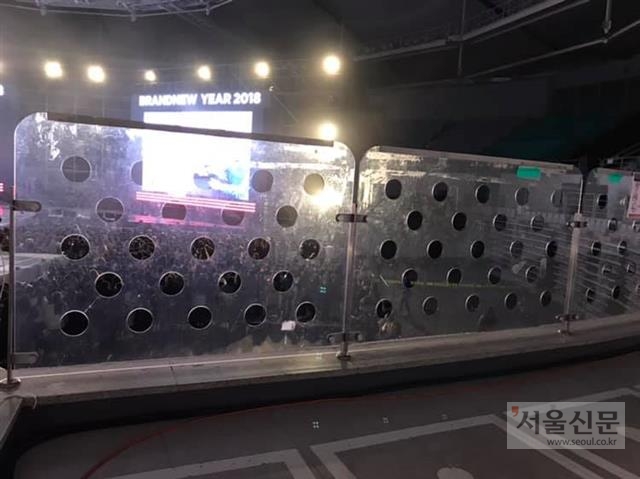 ‘무용지물’ 휠체어석