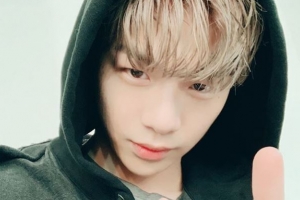 강다니엘 “오늘 밤 만나요” 라이브 예고에 팬들 ‘격한 반응’