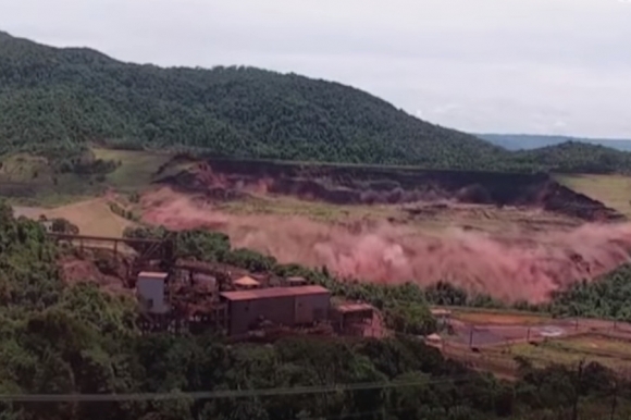 브라질 댐 붕괴 당시 CCTV 영상