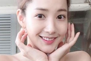 박민영, 수수한 모습으로 전한 새해 인사 “재밌는 작품으로 만나요”