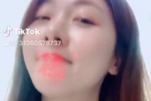 “해피 밸런타인” 하지원, ‘깜찍 폭발’ 초콜릿 먹방 공개