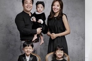 백종원♥소유진 가족사진 공개, 훈훈한 가족의 행복 미소
