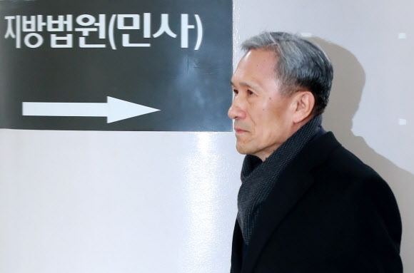 ‘군 댓글공작 관여’ 김관진 전 장관 결심공판