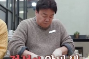 ‘커피프렌즈’ 백종원, 알바생으로 출연..설거지+재료 손질 ‘완벽’