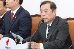 ‘5·18 망언’ 징계 요구에 김병준 “다른 당은 신경쓰지 말라”  