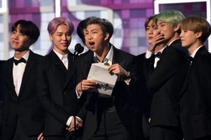 ‘꿈의 무대’ 그래미 어워즈 오른 BTS “다시 돌아오겠다”