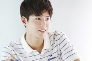 박보검, 발렌타인데이 여심 저격하는 화보 ‘달달한 눈빛’