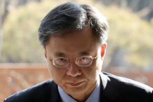 [포토] ‘되살아난 레이저 눈빛’ 우병우, 석방 후 첫 속행공판 출석