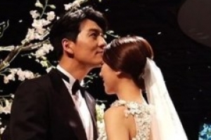 ‘연애의 맛’ 이필모♥서수연 결혼식 공개 ‘방송 최초 진한 스킨십’