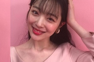 “러블리 or 시크”...설리, 다채로운 매력 뽐내는 근황