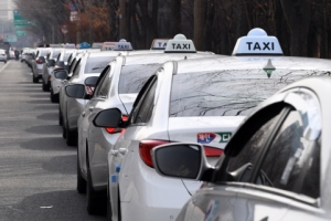 65세 이상 -10점… 법원 “택시기사 건강 평가는 정당”