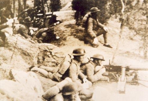1943년 6월 한국광복군이 한반도 진공 작전 등을 펼치기 위해 훈련을 받는 모습.  국가보훈처 제공